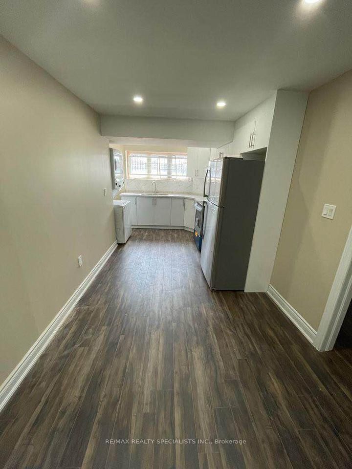 4 Tysonville Circ, Brampton, L7A 3Z7 | Image 3