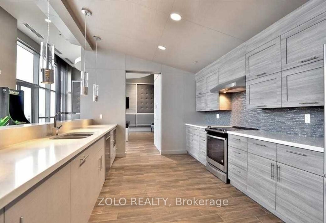 Condo for sale at 1707-2081 Fairview Street, Burlington, Ontario, L7R 0E4 - Freeman - MLS: W12752914