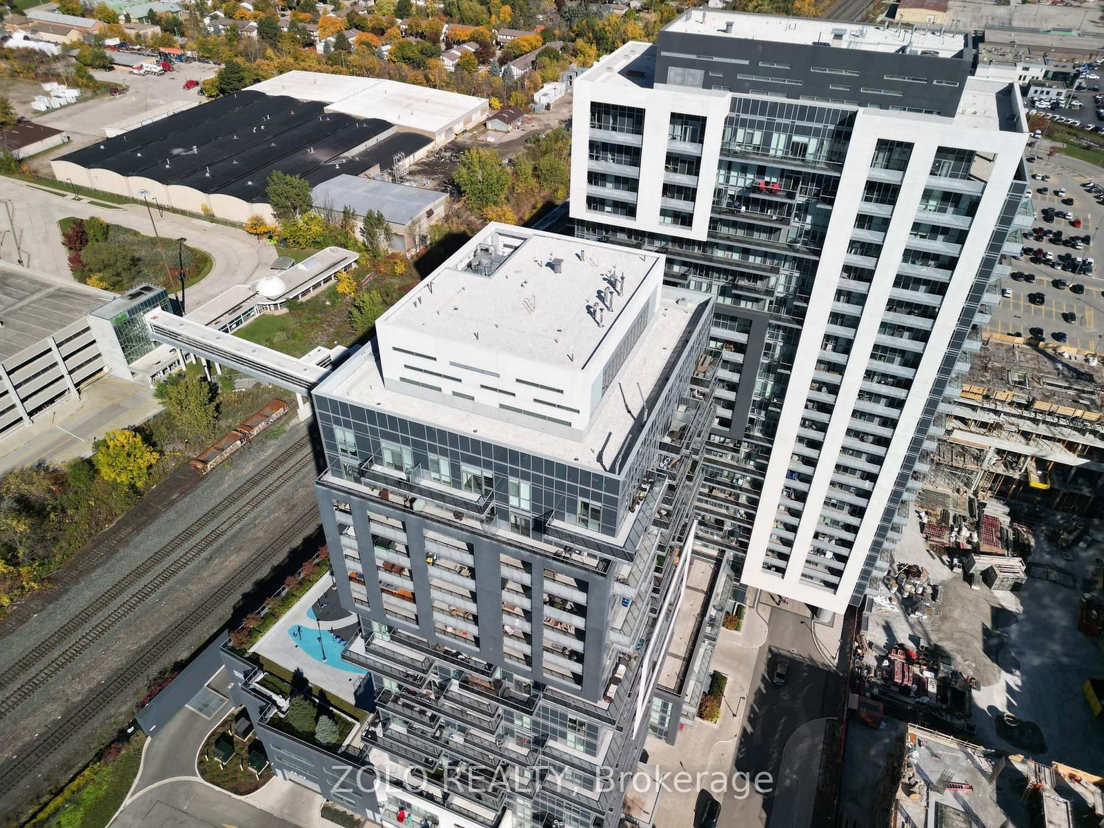 Condo for sale at 1707-2081 Fairview Street, Burlington, Ontario, L7R 0E4 - Freeman - MLS: W12752914