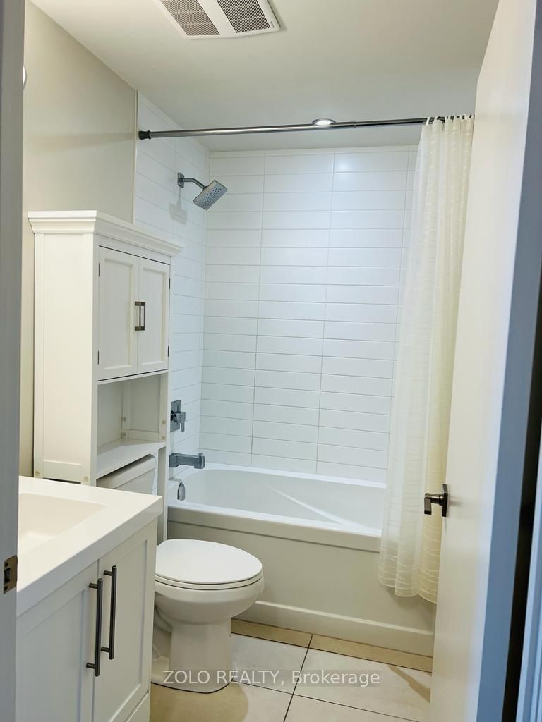 Condo for sale at 1707-2081 Fairview Street, Burlington, Ontario, L7R 0E4 - Freeman - MLS: W12752914