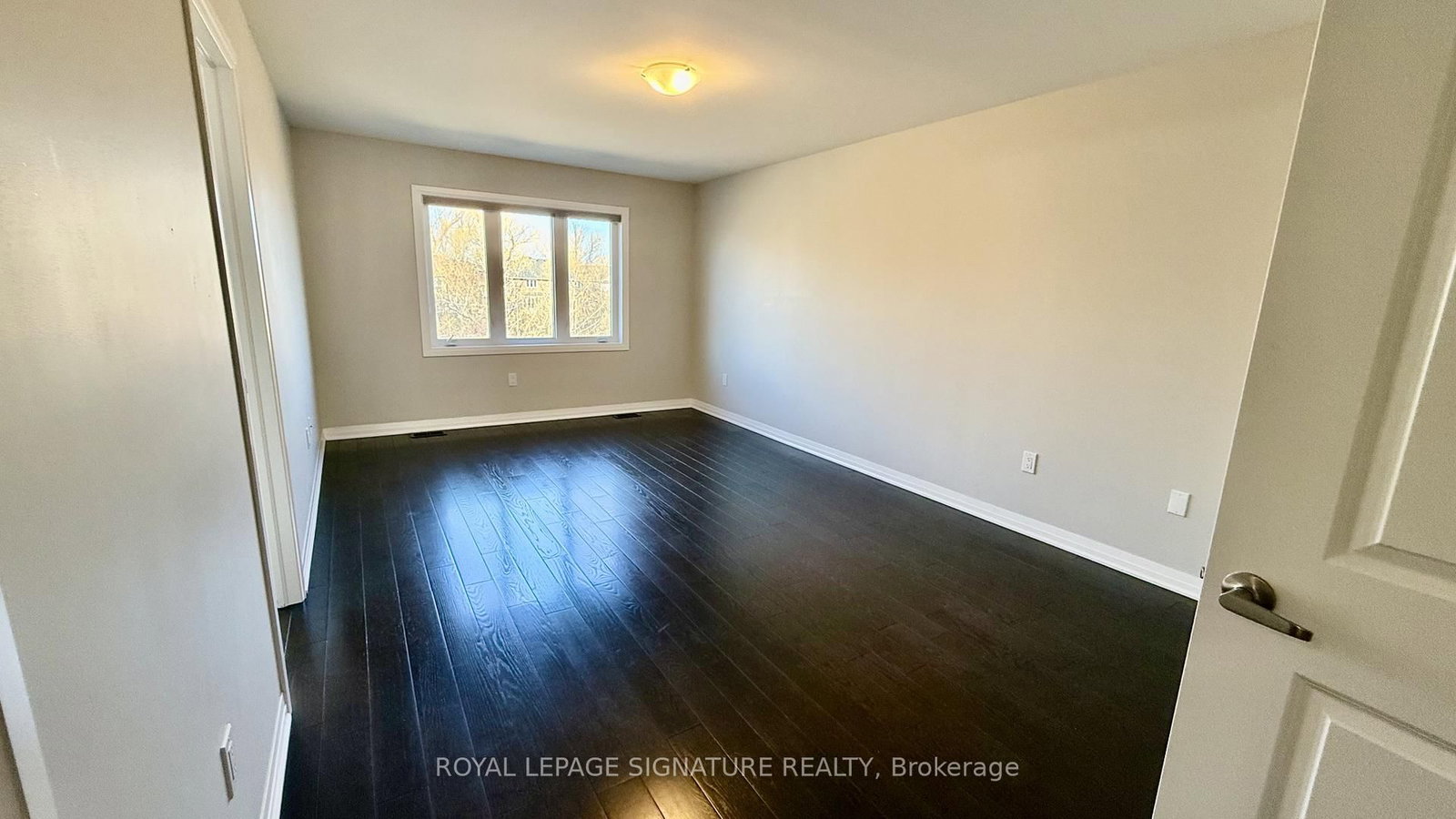 Townhouse for lease at 755 Elsley Court, Milton, Ontario, L9T 9J6 - Beaty - MLS: W12753636