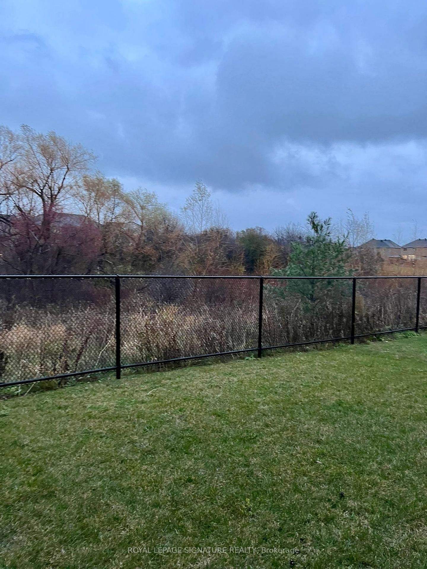 Townhouse for lease at 755 Elsley Court, Milton, Ontario, L9T 9J6 - Beaty - MLS: W12753636