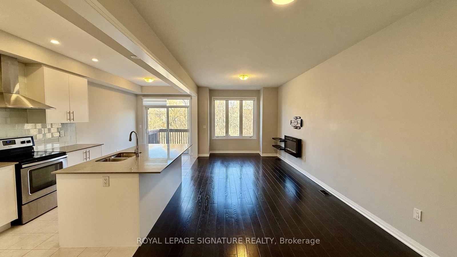 Townhouse for lease at 755 Elsley Court, Milton, Ontario, L9T 9J6 - Beaty - MLS: W12753636