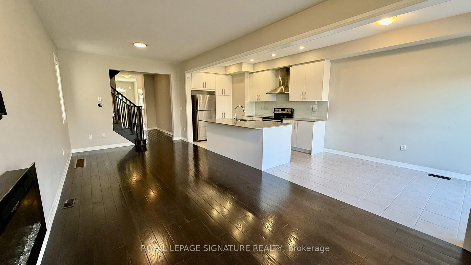 Townhouse for lease at 755 Elsley Court, Milton, Ontario, L9T 9J6 - Beaty - MLS: W12753636