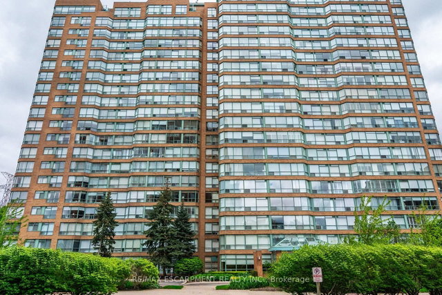 1203 - 1276 Maple Crossing Boulevard