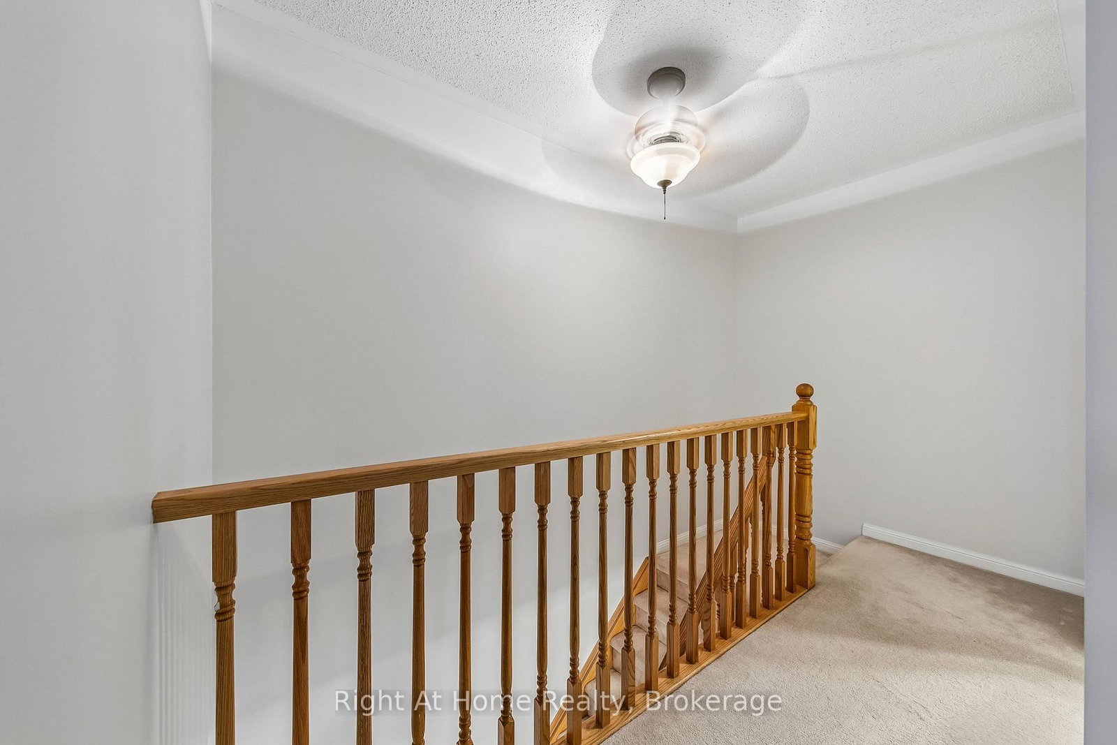 Townhouse for sale at 650 Frank Place, Milton, Ontario, L9T 0P8 - Harrison - MLS: W12754344