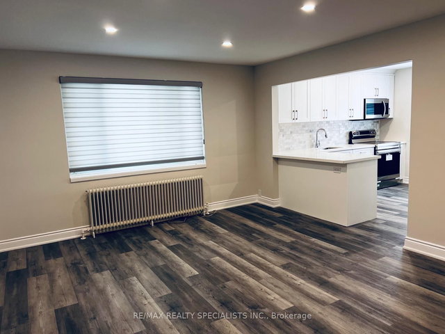 6 - 7 Woodlawn Avenue