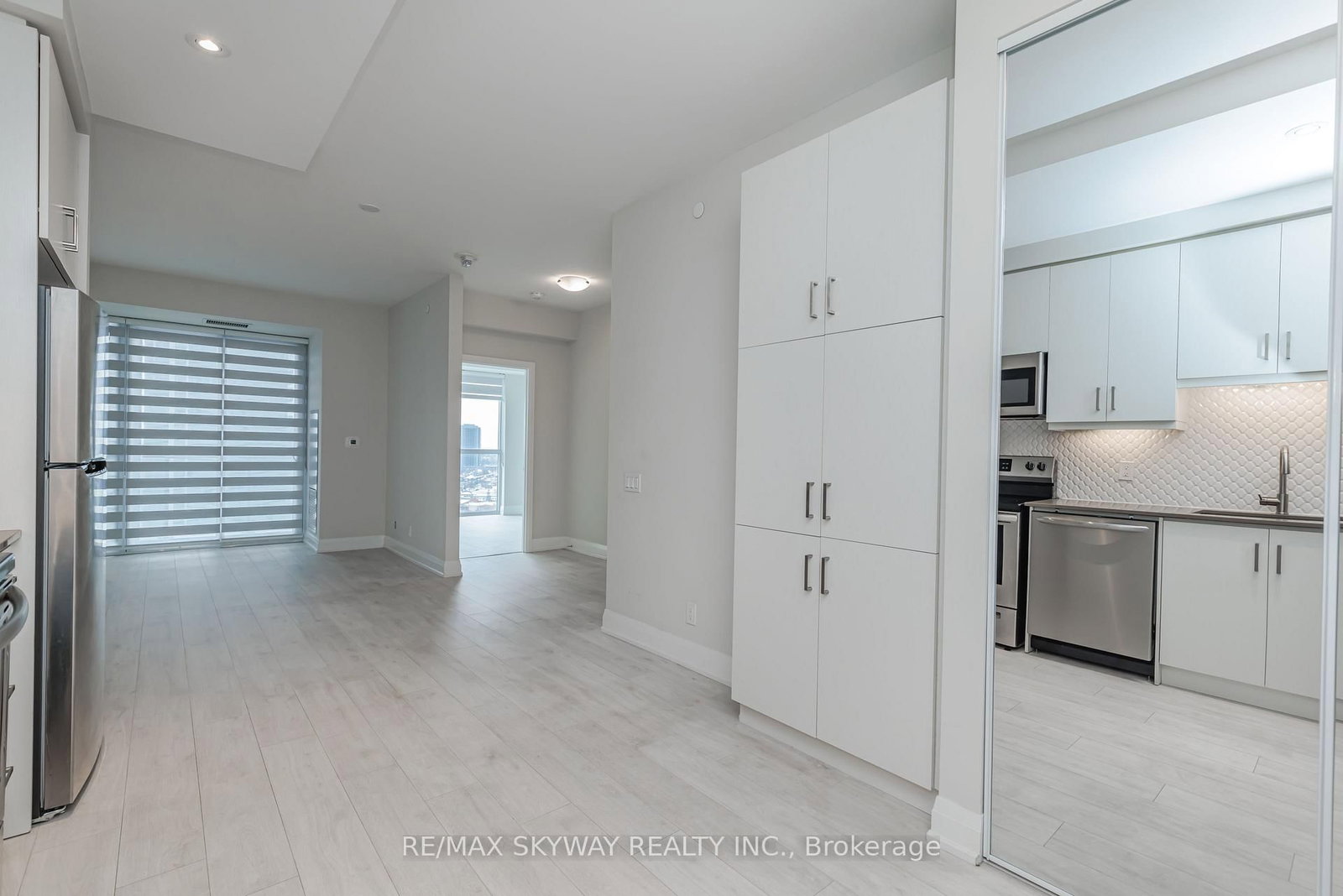 15 Lynch Street, Unit 1607 - Photo 39