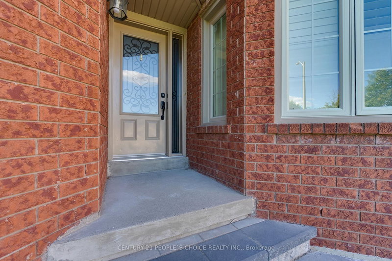 3841 Periwinkle Cres, Mississauga, L5N 6W8 | Image 3