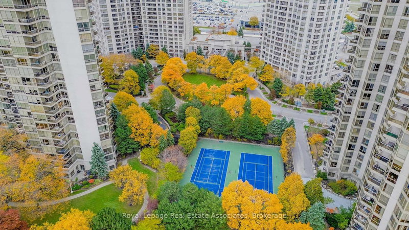 home for lease on 622-25 Kingsbridge Garden Circle