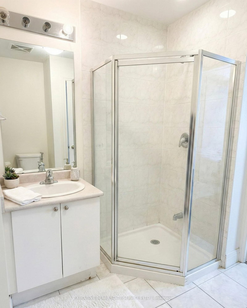 605 - 65 Yorkland Blvd, Brampton, L6P 4M5 | Image 3