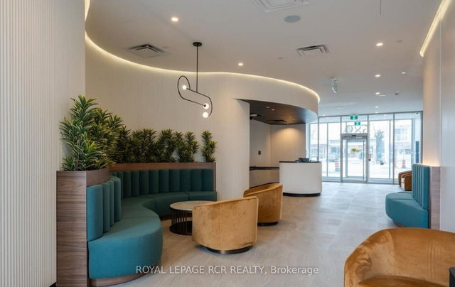 321 - 689 The Queensway