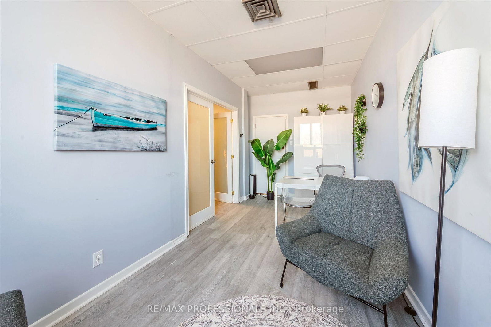 3269 Bloor Street W, Unit 203 - Photo 10