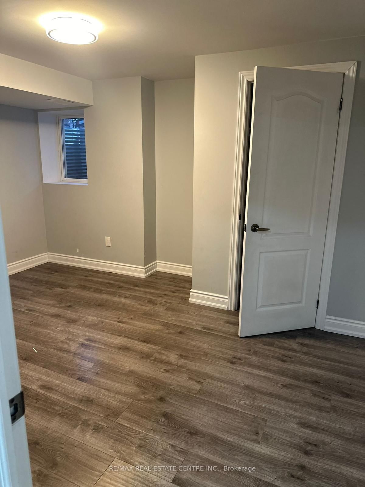 266 Dougall Avenue - Photo 15