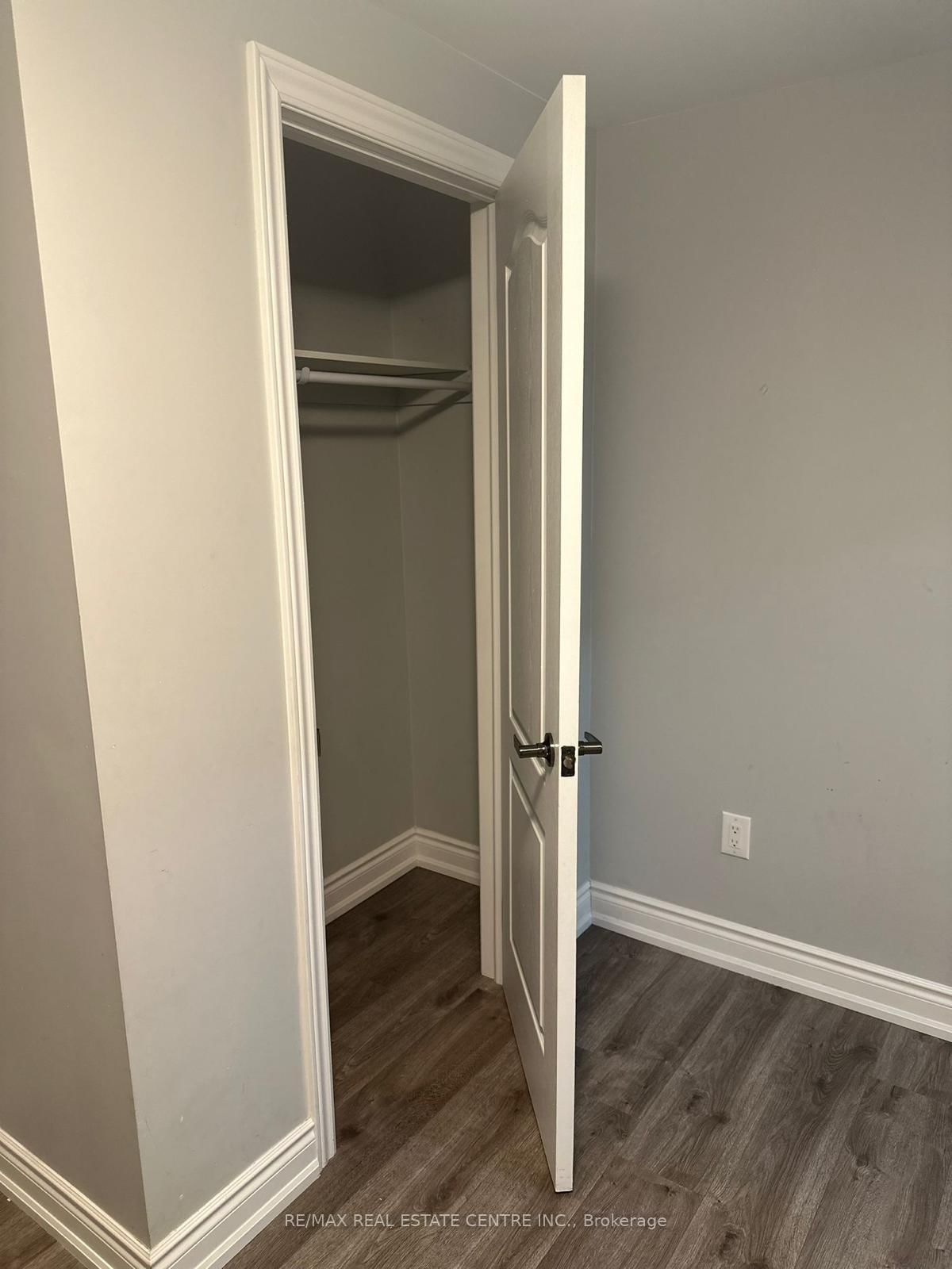 266 Dougall Avenue - Photo 7