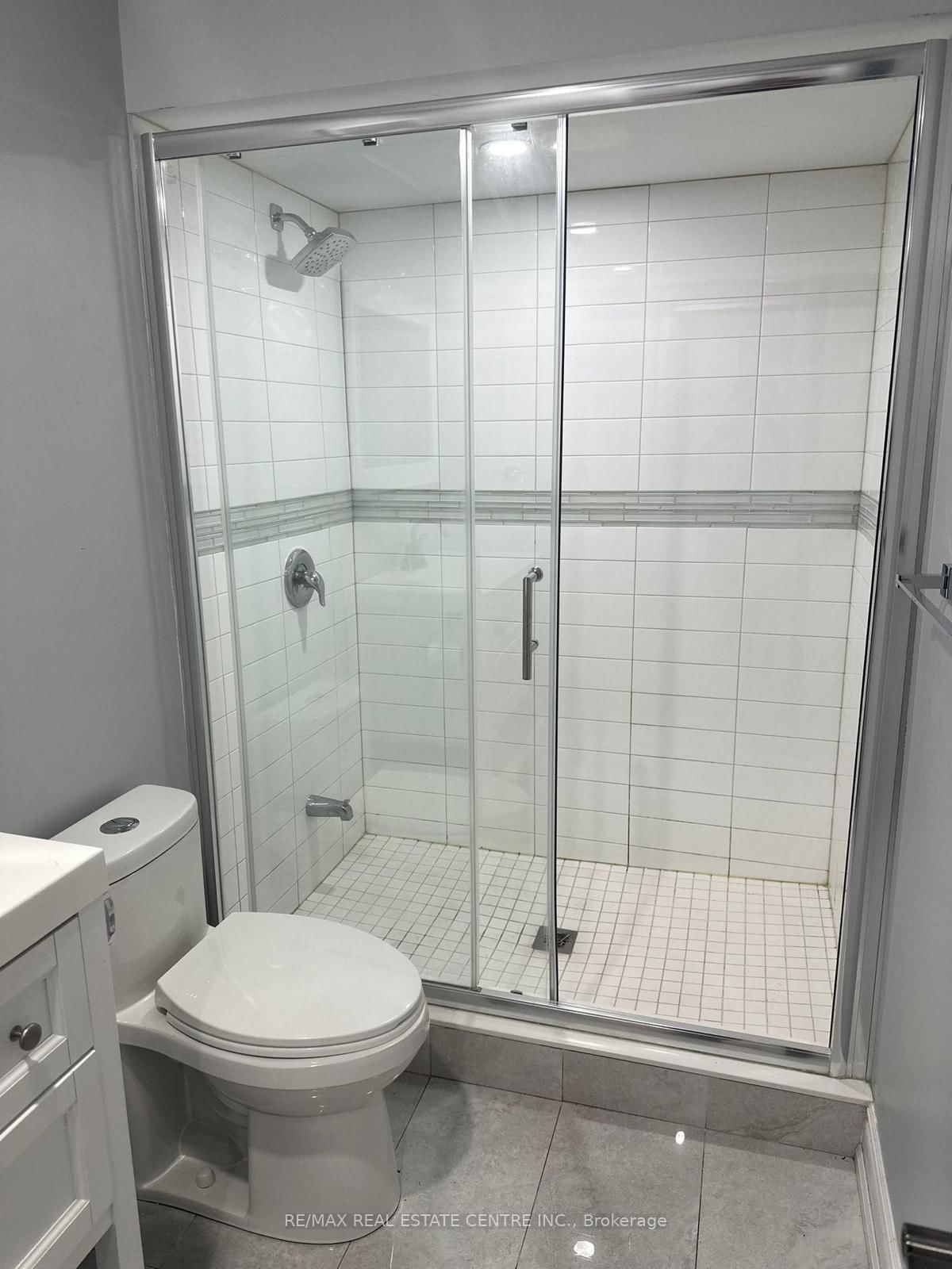 266 Dougall Avenue - Photo 8