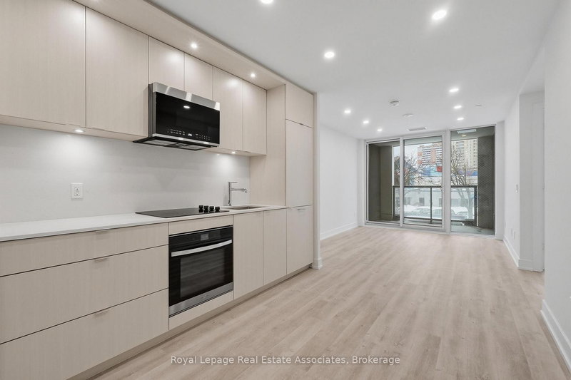 home for lease on 212-25 Cordova Avenue