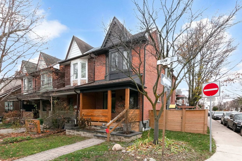 954 Shaw St, Toronto, M6G 3M6 | Image 2