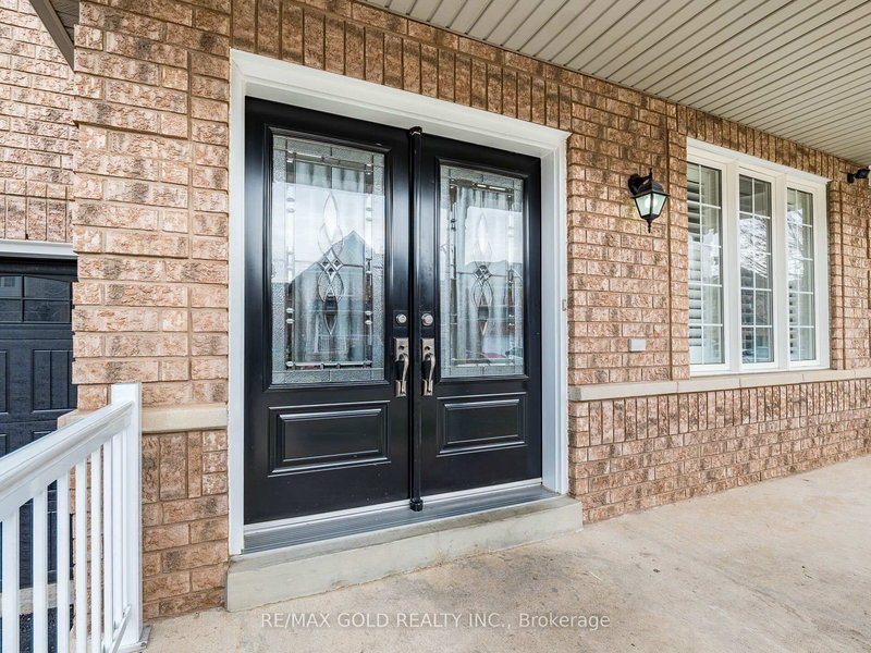 66 Hiberton Cres, Brampton, L7A 3C9 | Image 2