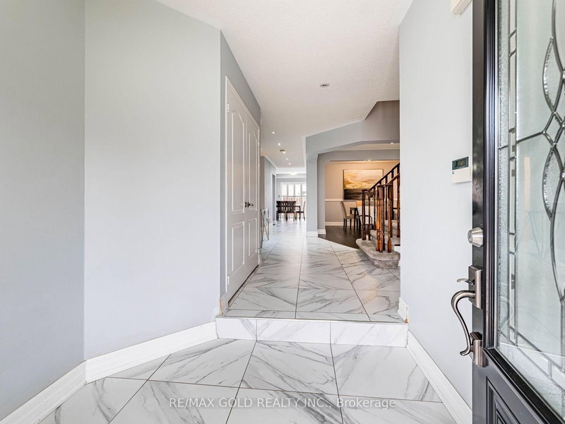 66 Hiberton Cres, Brampton, L7A 3C9 | Image 3