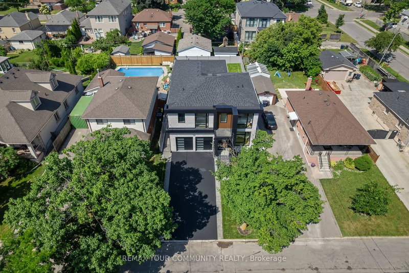 14 Ranwood Dr, Toronto, M9N 3E9 | Image 2