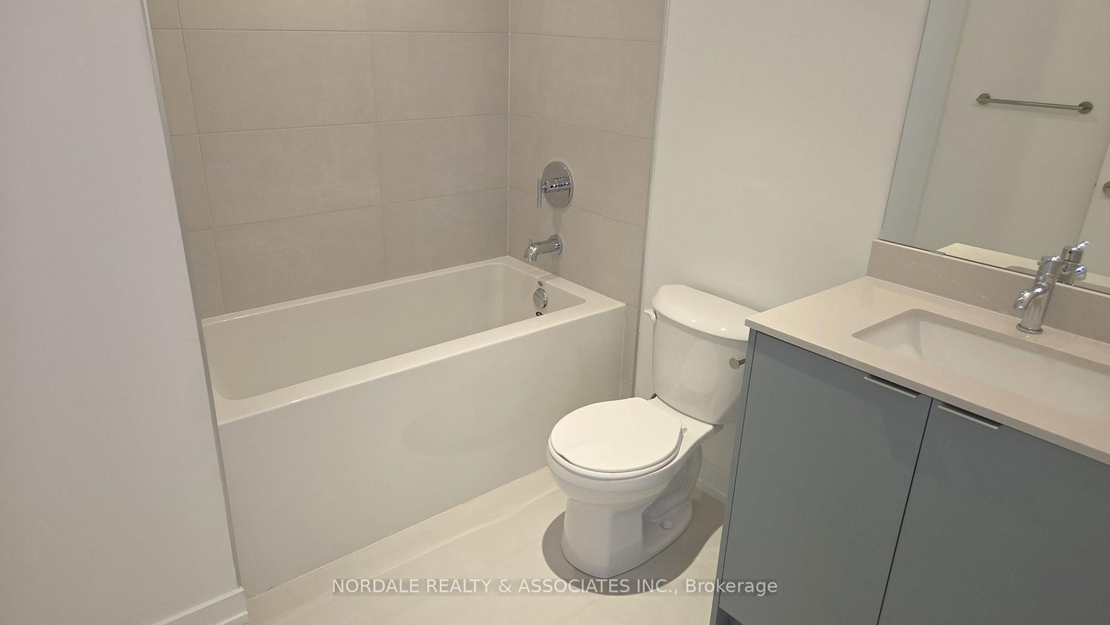 Condo for lease at 311-6 Chartwell Road, Toronto, Ontario, M8Z 0H2 - Stonegate-Queensway - MLS: W12760794