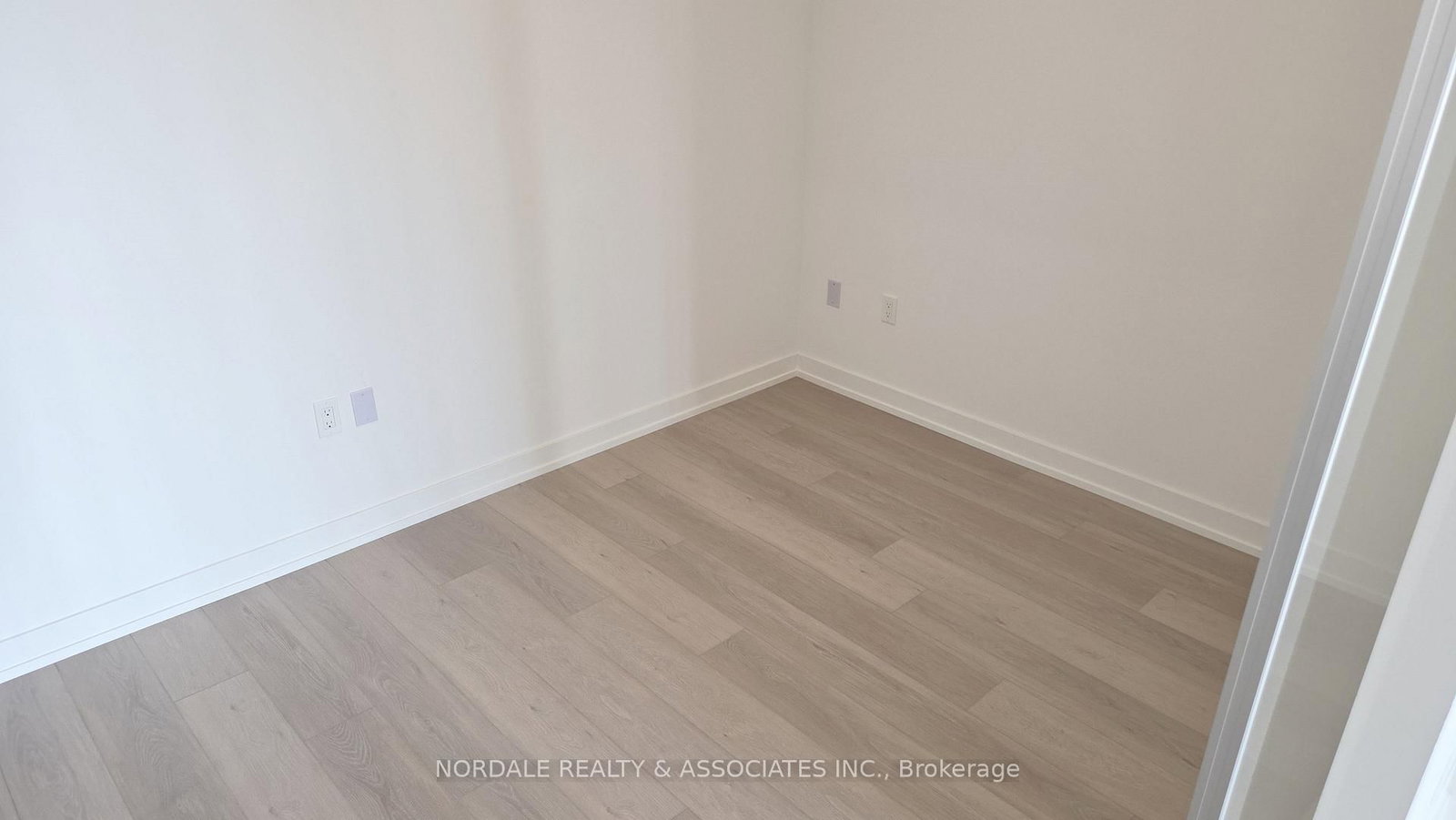 Condo for lease at 311-6 Chartwell Road, Toronto, Ontario, M8Z 0H2 - Stonegate-Queensway - MLS: W12760794