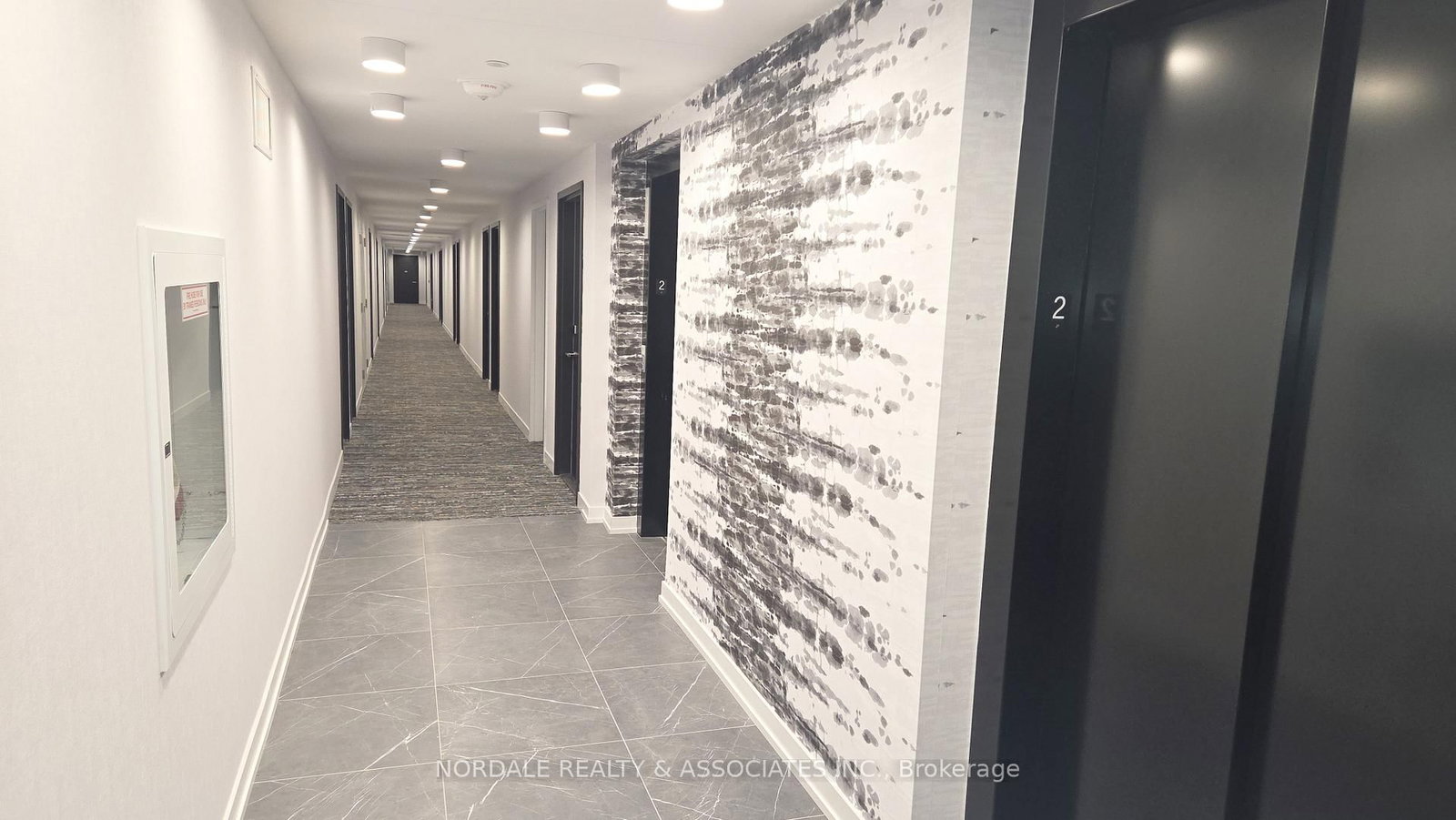 Condo for lease at 213-6 Chartwell Road, Toronto, Ontario, M8Z 0H2 - Stonegate-Queensway - MLS: W12760800