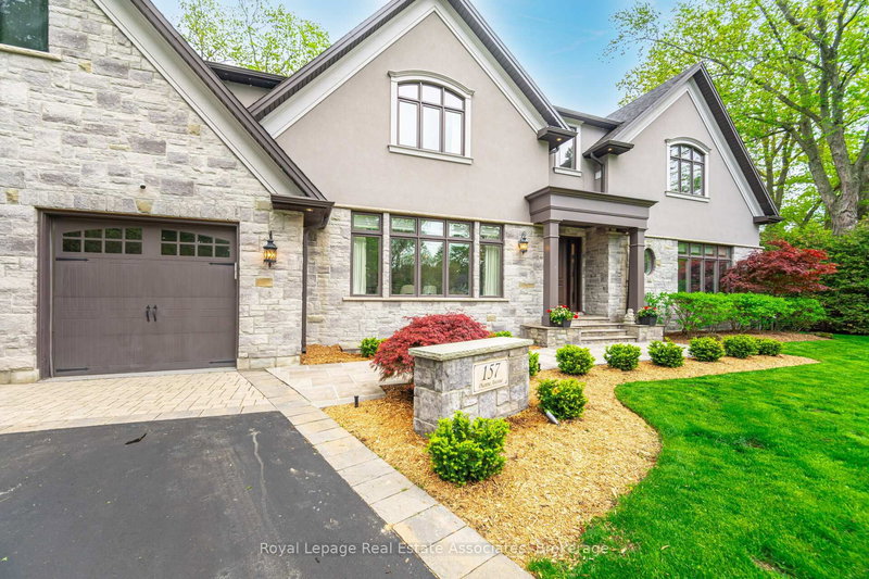 157 Dianne Ave, Oakville, L6J 4G8 | Image 2