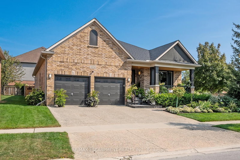 4252 Sarazen Dr, Burlington, L7M 4Z2 | Image 2