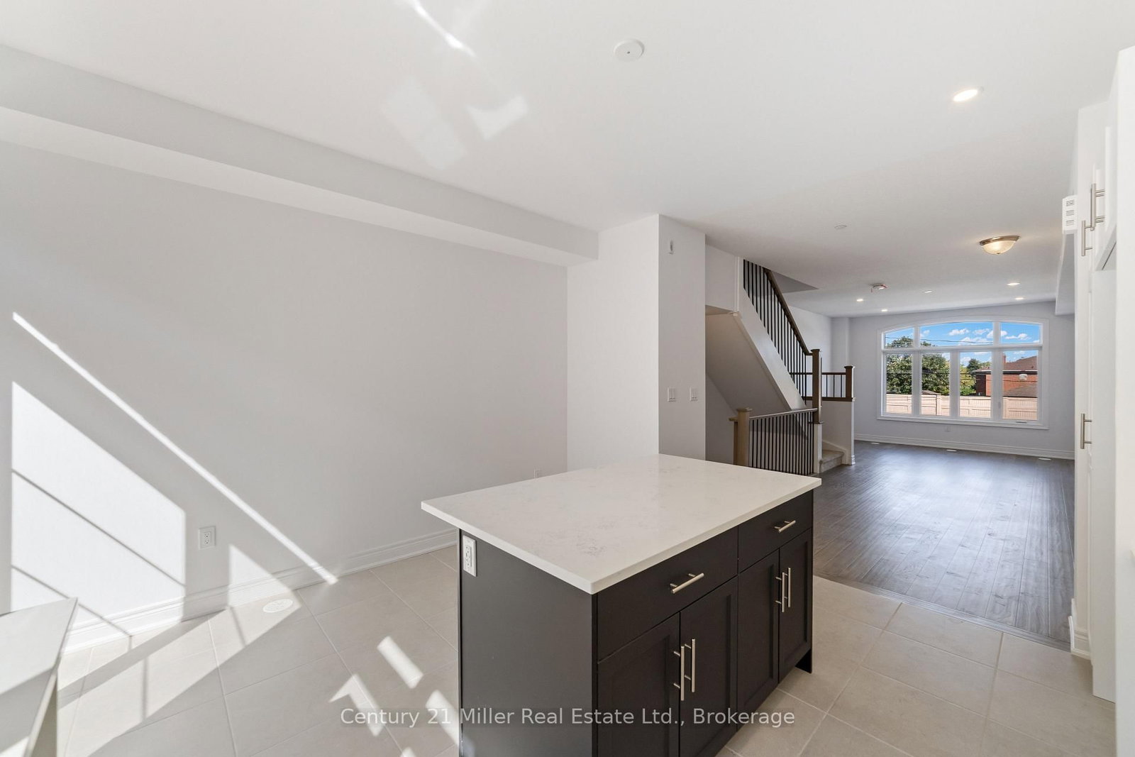 56-2150 Trafalgar Rd, Oakville, view 10