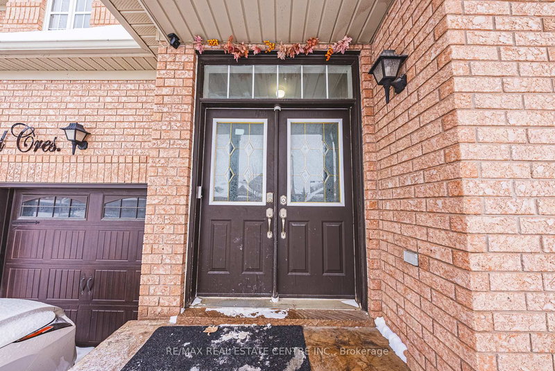 66 Citadel Cres, Brampton, L6P 1X8 | Image 2
