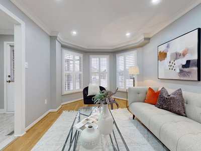 1617 Bristol Road West, Mississauga, Ontario image-0-2