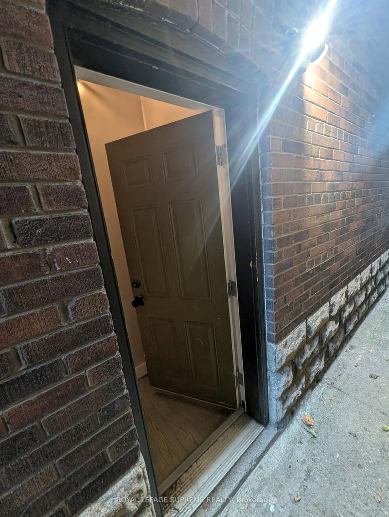 Lower - 2132 Dundas St, Toronto, M6R 1X2 | Image 3
