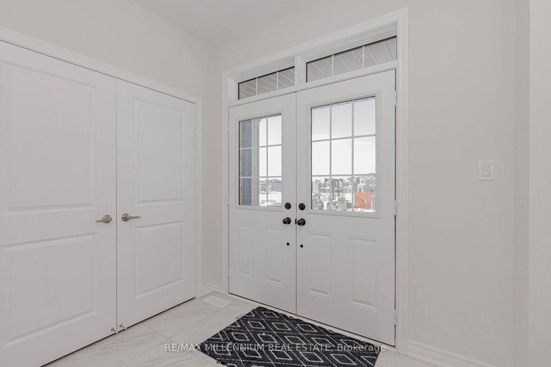 25 Sapwood Cres, Brampton, L6Z 0K8 | Image 3