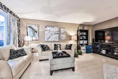 4-bed Detached House · 39 Barrington Cres