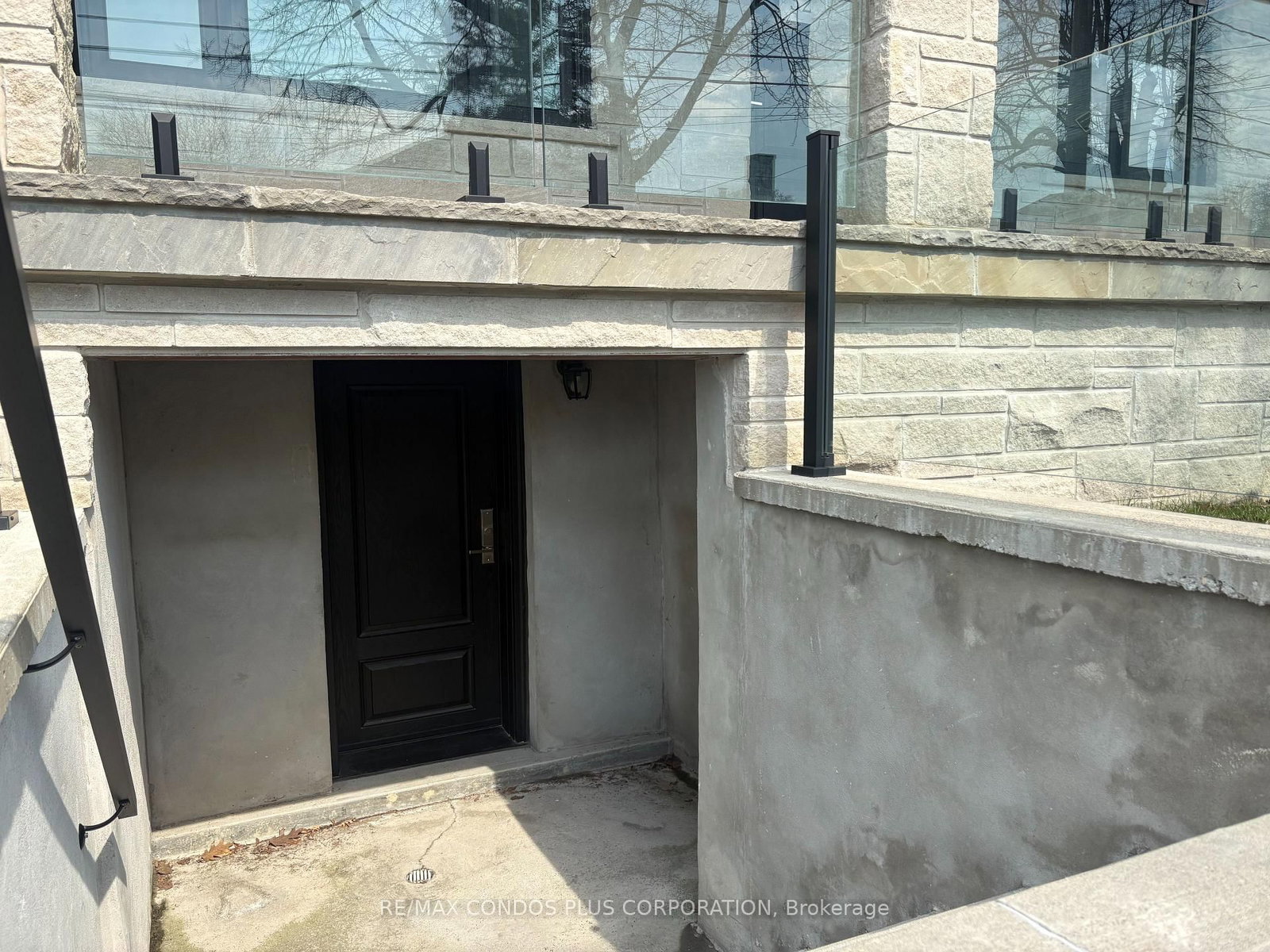 Detached House for lease at Lower Level-32 Harrow Drive, Toronto, Ontario, M6M 2X3 - Brookhaven-Amesbury - MLS: W12765100