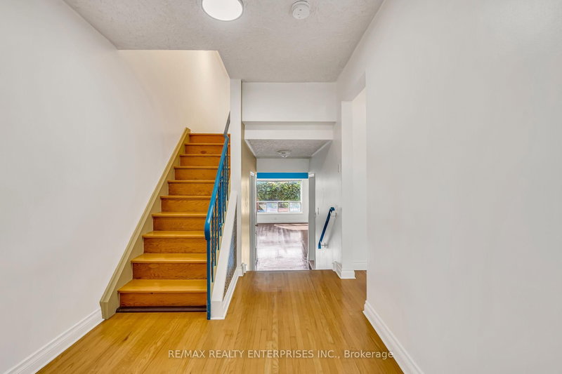 79 Watney Cres, Toronto, M3L 2E1 | Image 3
