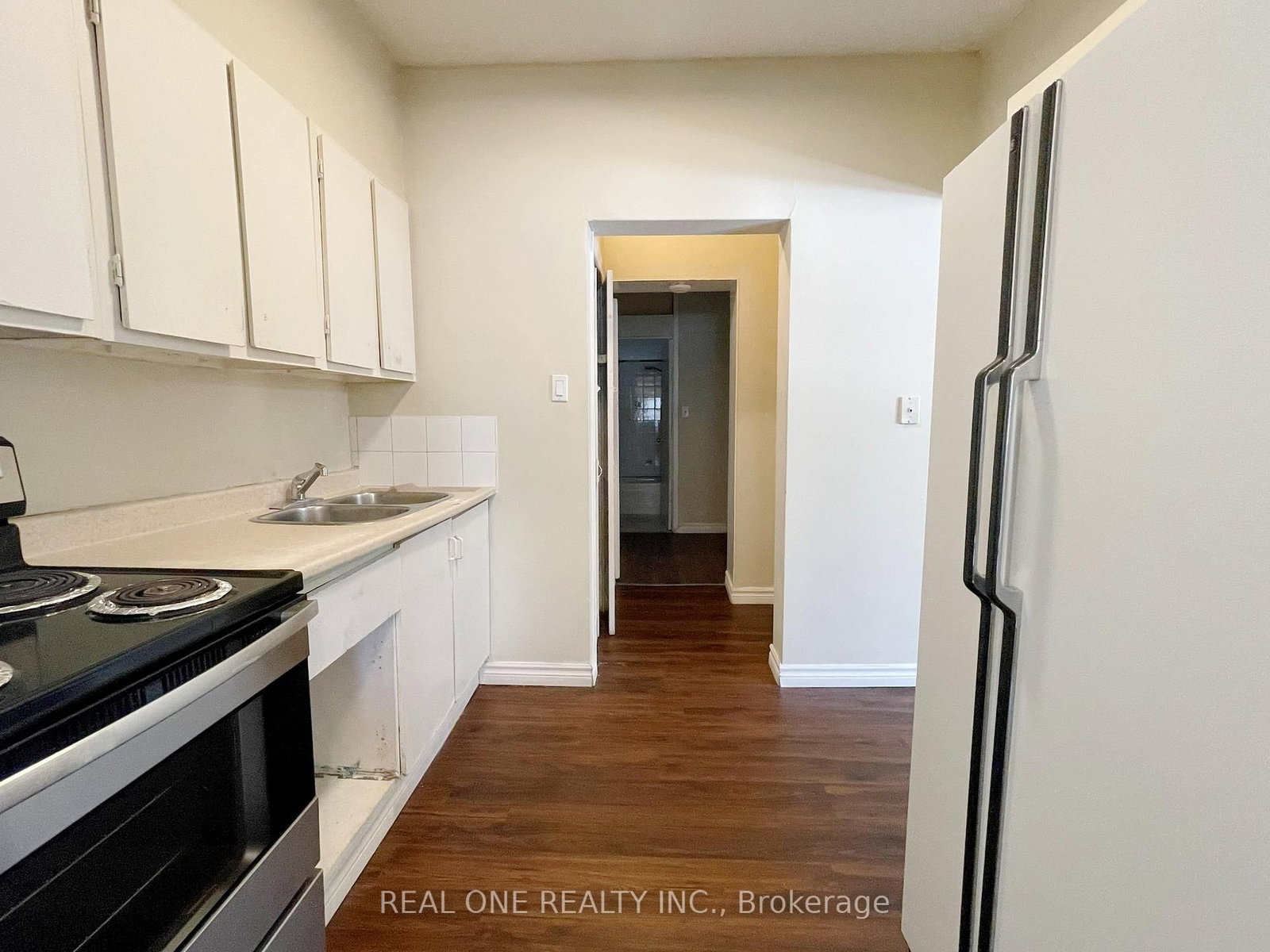 Semi-Detached House for lease at 102 Twenty Fifth Street, Toronto, Ontario, M8V 3P8 - Long Branch - MLS: W12765608