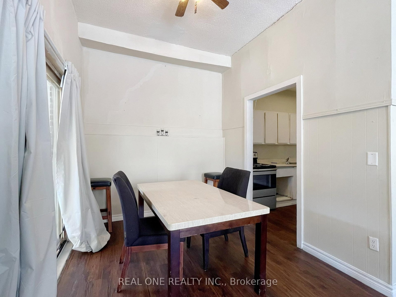 Semi-Detached House for lease at 102 Twenty Fifth Street, Toronto, Ontario, M8V 3P8 - Long Branch - MLS: W12765608