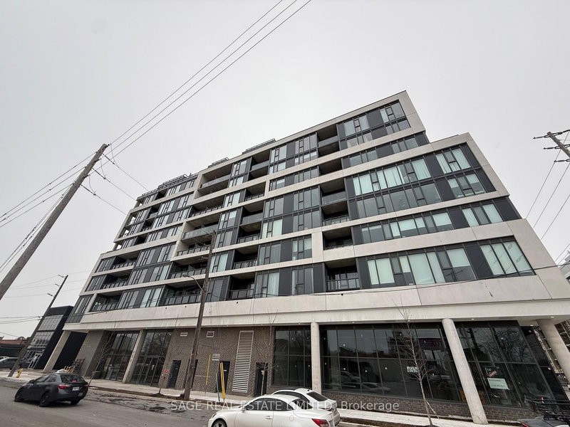 home for lease on 818-859 The Queensway null