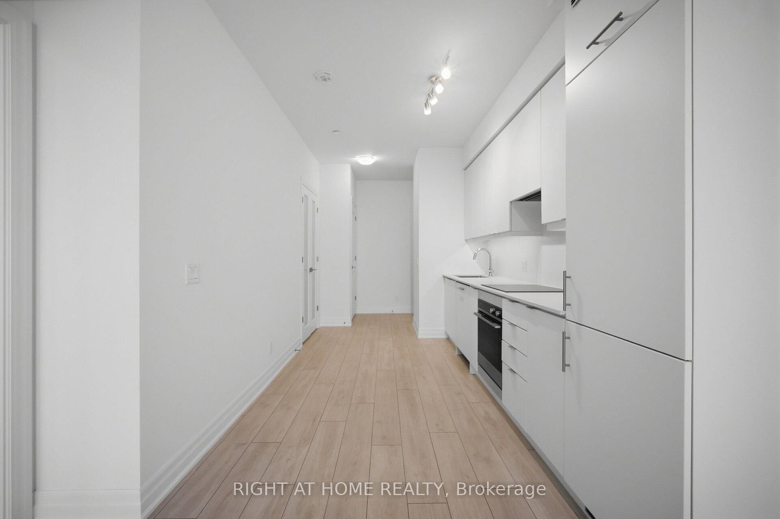 Condo for sale at 3906-30 Elm Drive, Mississauga, Ontario, L5B 0N6 - Fairview - MLS: W12766162