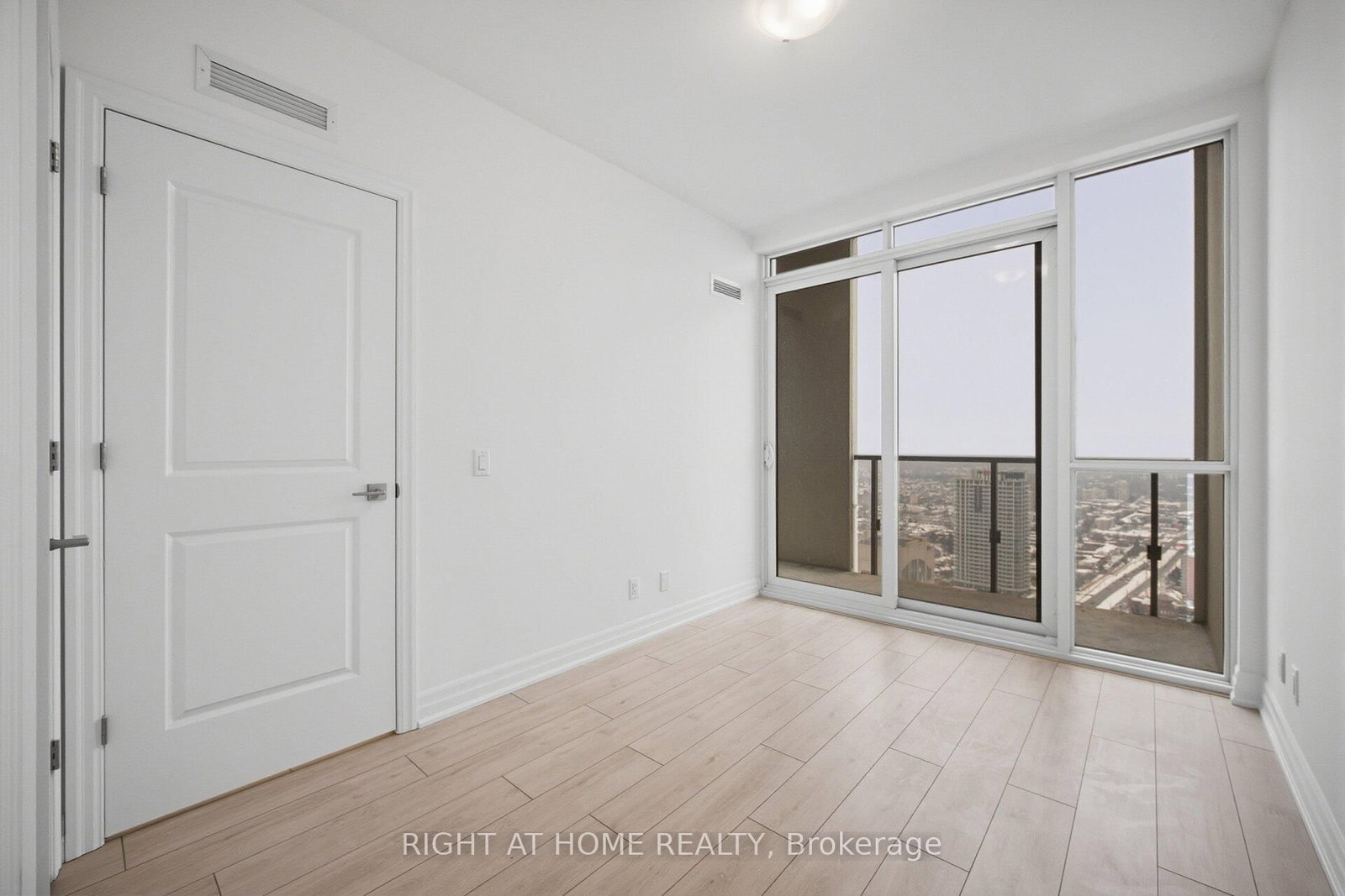 Condo for sale at 3906-30 Elm Drive, Mississauga, Ontario, L5B 0N6 - Fairview - MLS: W12766162