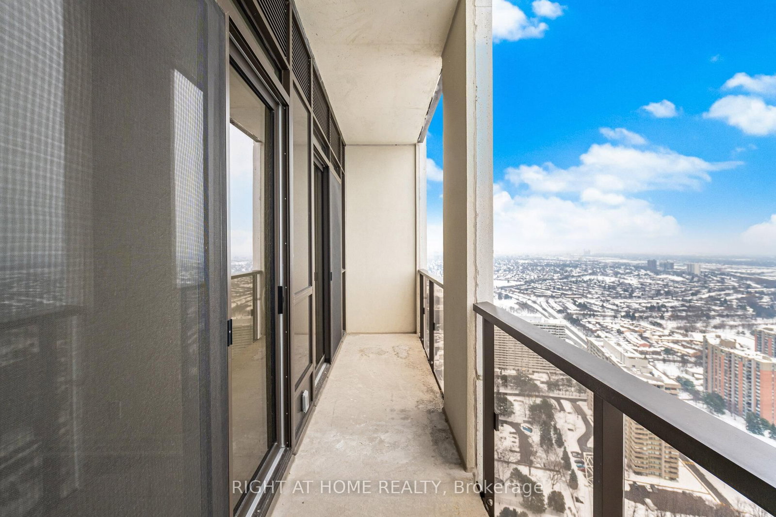 Condo for sale at 3906-30 Elm Drive, Mississauga, Ontario, L5B 0N6 - Fairview - MLS: W12766162