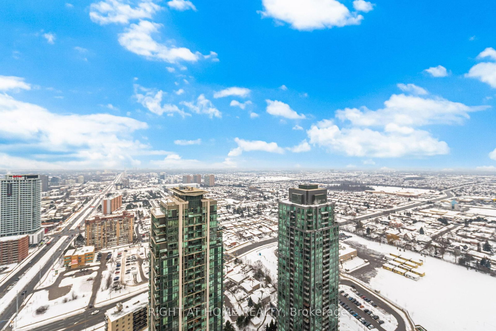 Condo for sale at 3906-30 Elm Drive, Mississauga, Ontario, L5B 0N6 - Fairview - MLS: W12766162