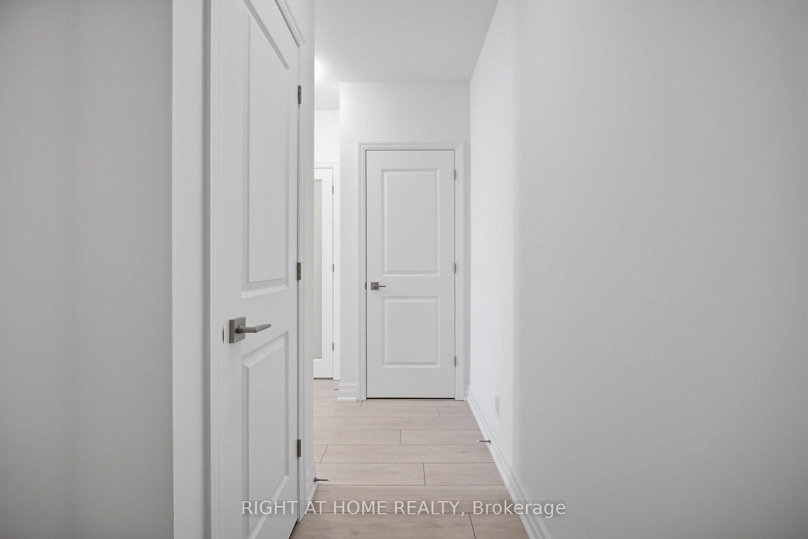 Condo for sale at 3906-30 Elm Drive, Mississauga, Ontario, L5B 0N6 - Fairview - MLS: W12766162