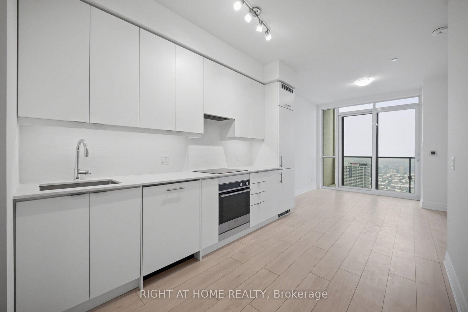 Condo for sale at 3906-30 Elm Drive, Mississauga, Ontario, L5B 0N6 - Fairview - MLS: W12766162