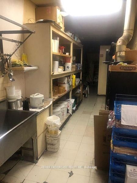 2100 Dundas Street E - Photo 13