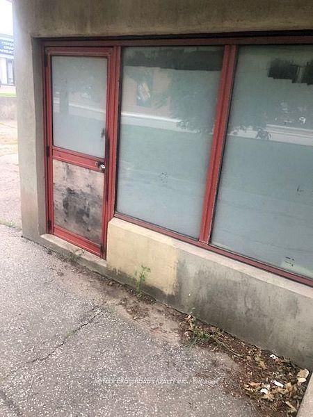 2100 Dundas Street E - Photo 15