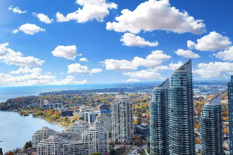 home for lease on 3903-20 Shore Breeze Drive